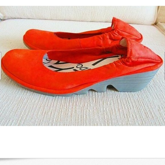 Fly London Poppy Orange Low Wedge Pumps 7.5 - Picture 3 of 8